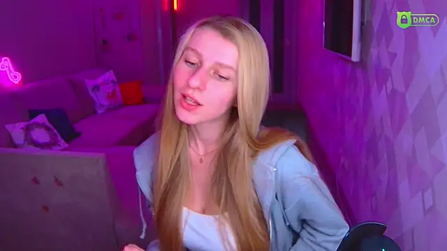 AmaliaQueen online show from December 2025 02:24:02 PM