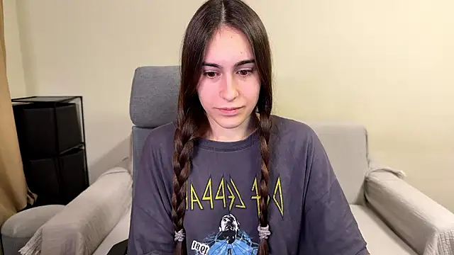 AliceKolltt online show from February 2026 05:09:02 PM