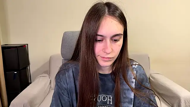 AliceKolltt online show from March 2026 10:27:02 PM