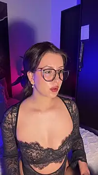 EmaSaenz online show from December 2025 09:41:02 PM