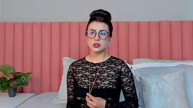 EmaSaenz online show from March 2026 06:57:01 PM