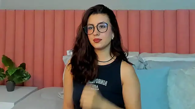 EmaSaenz online show from April 2026 09:12:01 PM