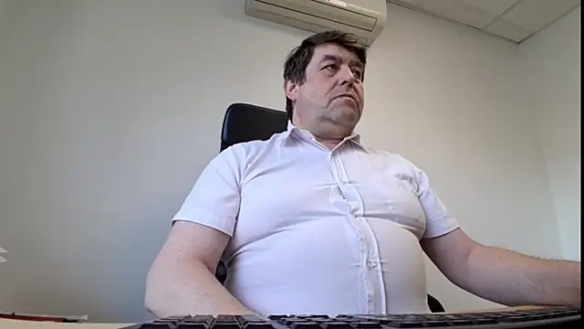 Snapshot of sympatrique chatting on June 2026 06:33:02 AM sympatrique online show from June 2026 06:33:02 AM