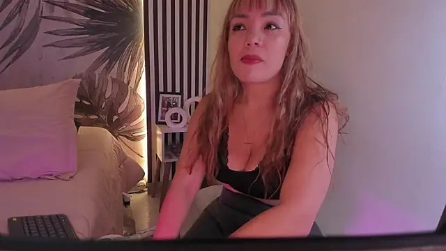 Samaantha-White online show from April 2026 11:49:01 AM