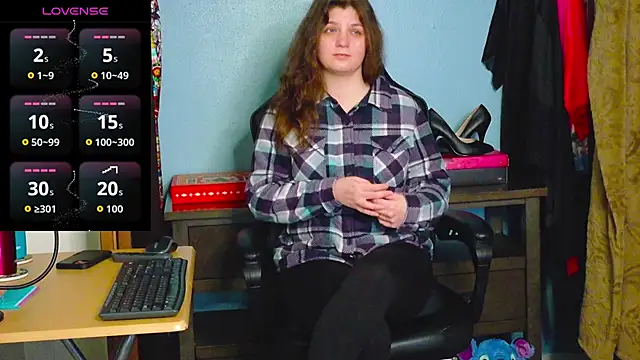 TreeJeanne online show from December 2025 07:53:02 PM