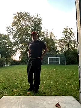 SchwuleHure online show from September 2025 05:35:02 PM