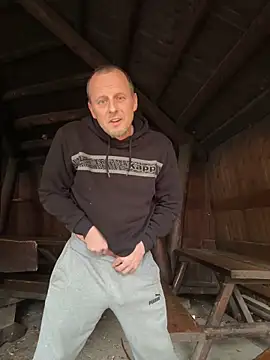 SchwuleHure online show from October 2025 02:06:02 PM