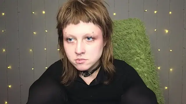 kortny yo online show from February 2025 08:37:01 PM