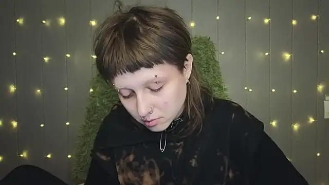 kortny yo online show from February 2025 08:40:01 PM