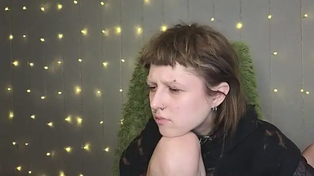 kortny yo online show from February 2025 09:43:01 PM