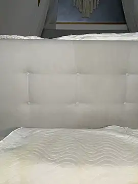 Snapshot of Busty-Ellie chatting on January 2025 10:24:01 PM Busty-Ellie online show from January 2025 10:24:01 PM