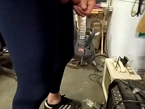 Snapshot of Danialanon chatting on November 2025 04:34:02 AM Danialanon online show from November 2025 04:34:02 AM