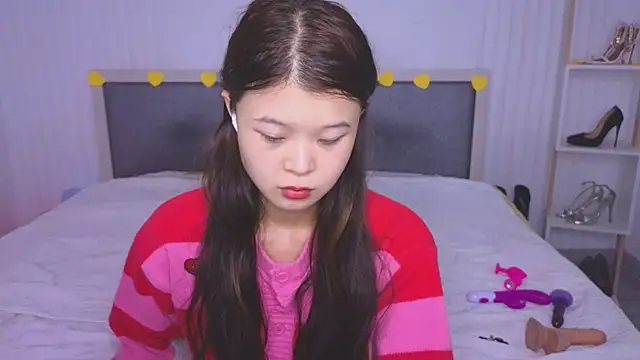 Snapshot of Tina_Kim_ chatting on February 2025 07:45:02 AM Tina Kim online show from February 2025 07:45:02 AM