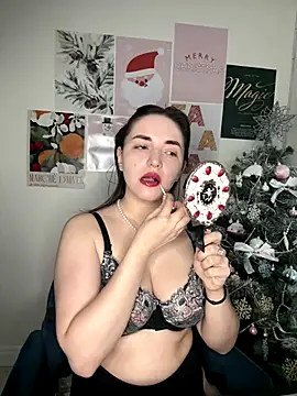 HoneySweetBee online show from December 2025 05:23:01 AM