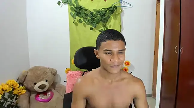 Snapshot of corzoethan chatting on March 2025 10:54:01 PM corzoethan online show from March 2025 10:54:01 PM
