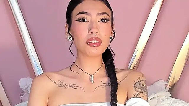 Eva Benely online show from September 2025 05:40:01 AM