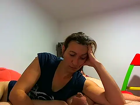 Kassandra mike online show from December 2025 07:39:01 AM