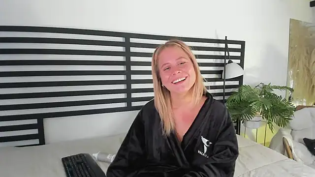 Snapshot of stefanny_ruiz_ chatting on February 2025 04:00:02 PM stefanny ruiz online show from February 2025 04:00:02 PM