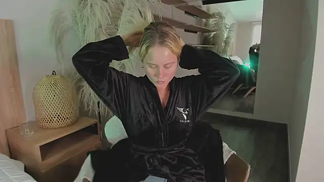 Snapshot of stefanny_ruiz_ chatting on March 2025 03:45:02 PM stefanny ruiz online show from March 2025 03:45:02 PM