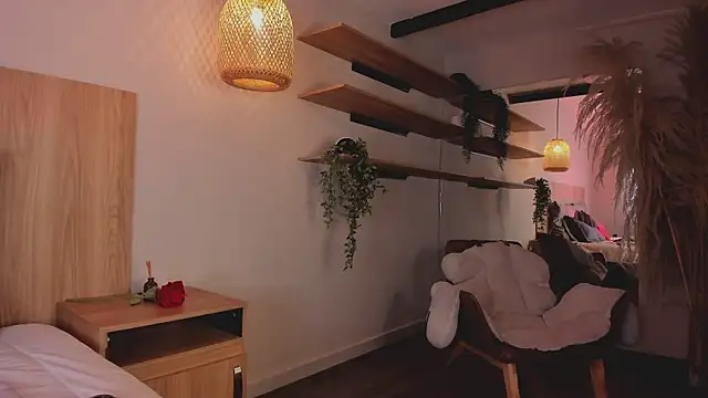 Snapshot of stefanny_ruiz_ chatting on March 2025 12:36:02 PM stefanny ruiz online show from March 2025 12:36:02 PM