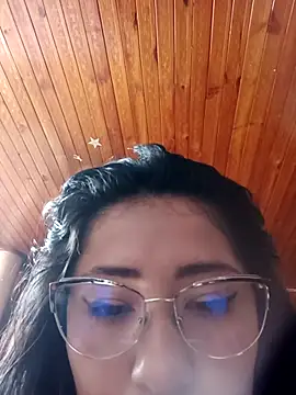 Becka Linares online show from May 2026 06:57:02 PM