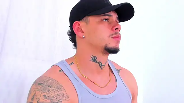 NoahhBrown online show from October 2025 03:42:02 AM