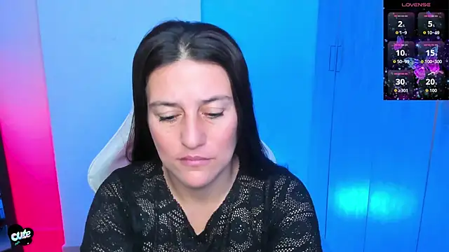 Saskyaa online show from November 2025 02:06:01 PM