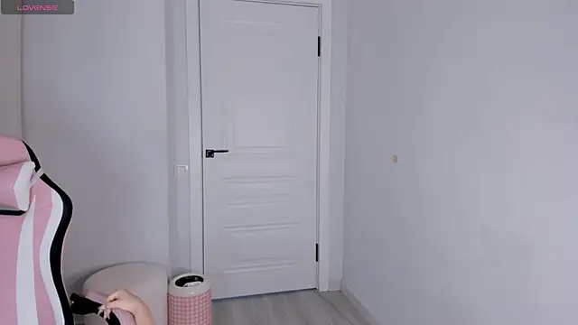 hee young11 online show from December 2025 12:32:01 PM