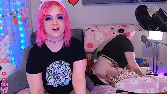 Angel-Lewd-Cake online show from April 2026 03:20:02 PM