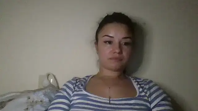 Snapshot of Linusya chatting on November 2025 04:20:01 PM Linusya online show from November 2025 04:20:01 PM