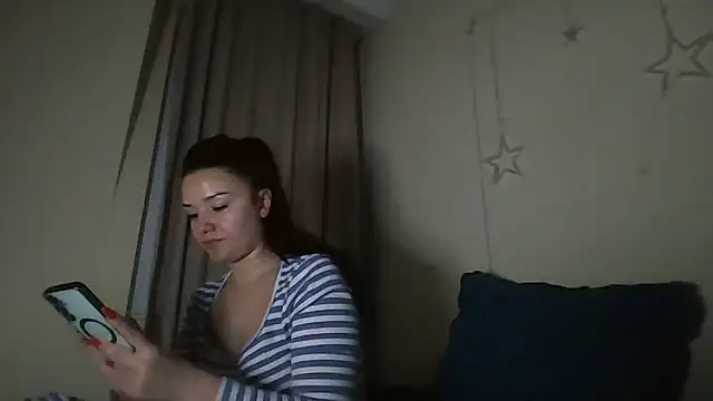 Snapshot of Linusya chatting on February 2026 05:10:01 PM Linusya online show from February 2026 05:10:01 PM