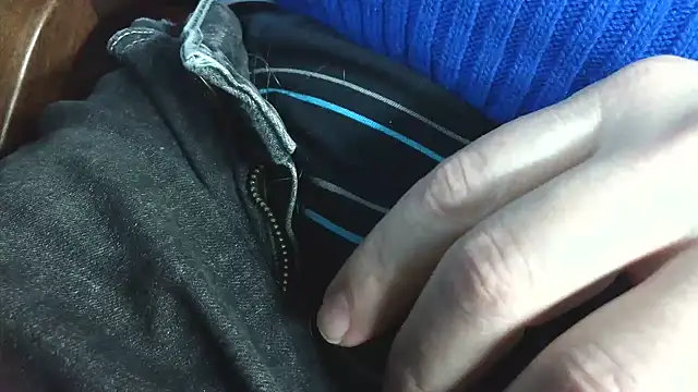 smoothandtiny online show from April 2026 07:42:01 AM