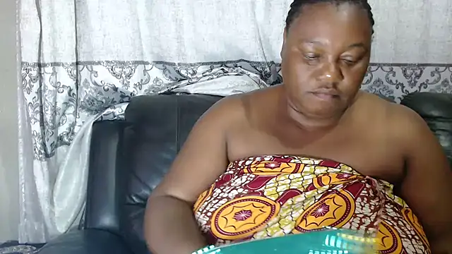 MATUREBUSSTY online show from February 2026 06:28:01 PM