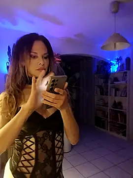 Luna Kitanna online show from September 2025 09:49:02 PM