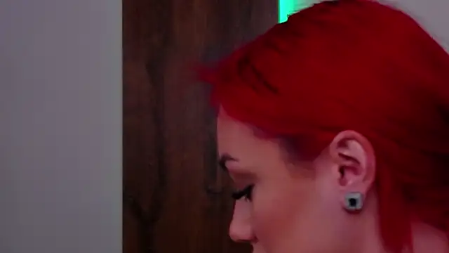 EmyHilton online show from February 2026 06:14:02 AM