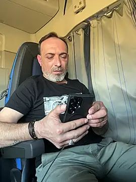 Snapshot of dzhakar chatting on March 2025 12:12:01 PM dzhakar online show from March 2025 12:12:01 PM