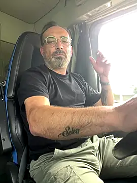 Snapshot of dzhakar chatting on September 2025 10:19:01 AM dzhakar online show from September 2025 10:19:01 AM