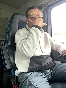 Snapshot of dzhakar chatting on January 2026 11:15:02 AM dzhakar online show from January 2026 11:15:02 AM