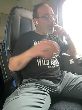 Snapshot of dzhakar chatting on February 2026 12:32:01 PM dzhakar online show from February 2026 12:32:01 PM