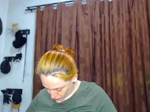 Snapshot of Redhead_incandy chatting on July 2026 07:04:02 AM Redhead incandy online show from July 2026 07:04:02 AM