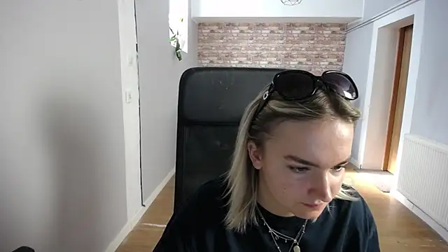 viktoria lovely online show from July 2026 07:17:01 AM