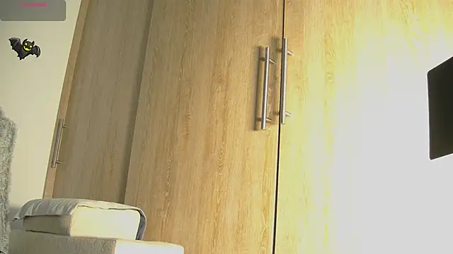 aidaadams online show from October 2025 11:47:01 AM