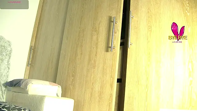 aidaadams online show from November 2025 11:11:01 AM