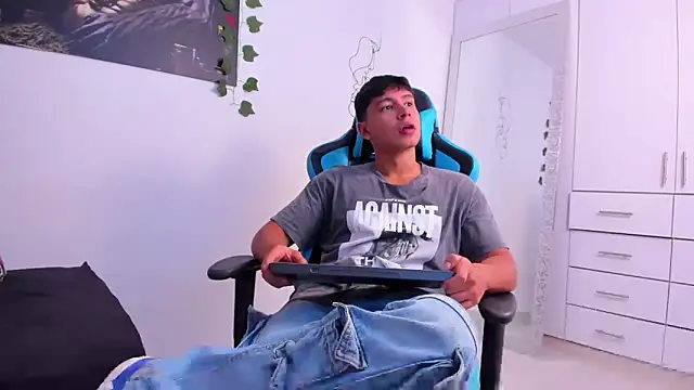 Bray Kevin online show from December 2024 11:28:02 PM