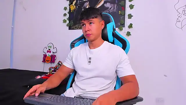 Bray Kevin online show from December 2024 10:59:01 PM