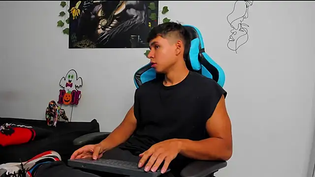 Bray Kevin online show from February 2025 12:19:01 AM