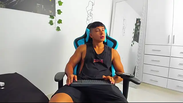 Bray Kevin online show from March 2025 12:15:02 AM