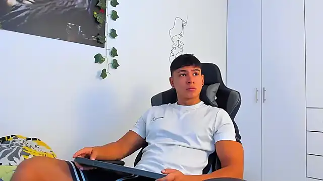 Bray Kevin online show from December 2025 06:13:02 PM