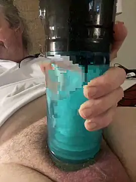 Helmut1971 online show from October 2025 05:58:02 PM