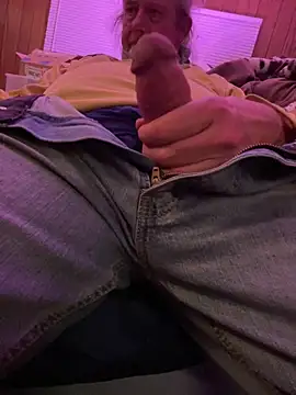 Snapshot of Helmut1971 chatting on April 2026 06:02:02 AM Helmut1971 online show from April 2026 06:02:02 AM